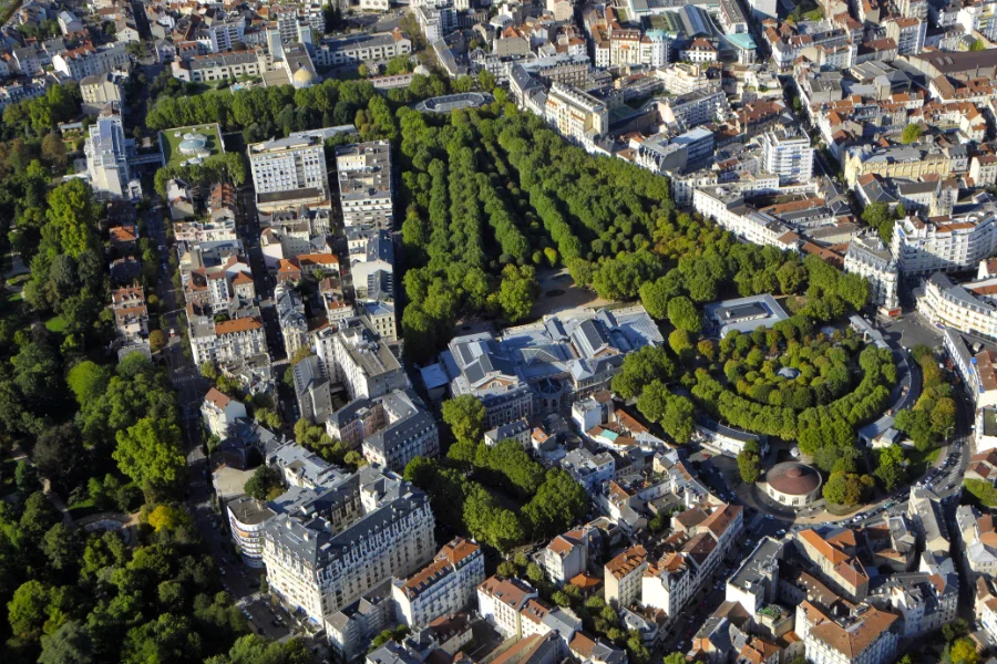 Vue aérienne de Vichy - Emplacement stratégique pour la gestion locative